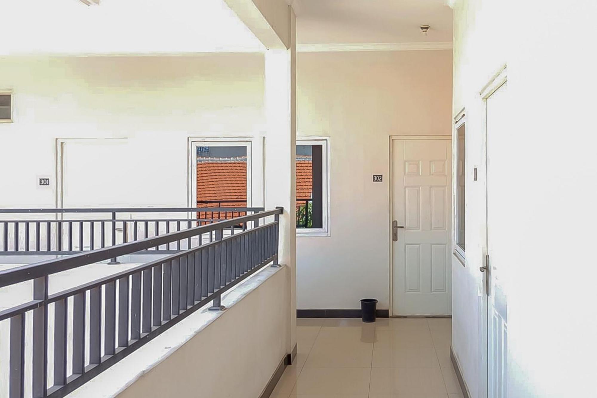 Waringin Guest House Tegal Mitra Reddoorz 외부 사진